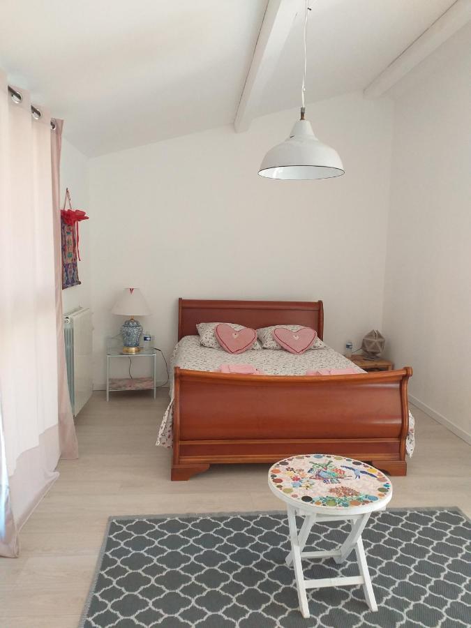 Apartamento La Maison D Annick Lodève Exterior foto